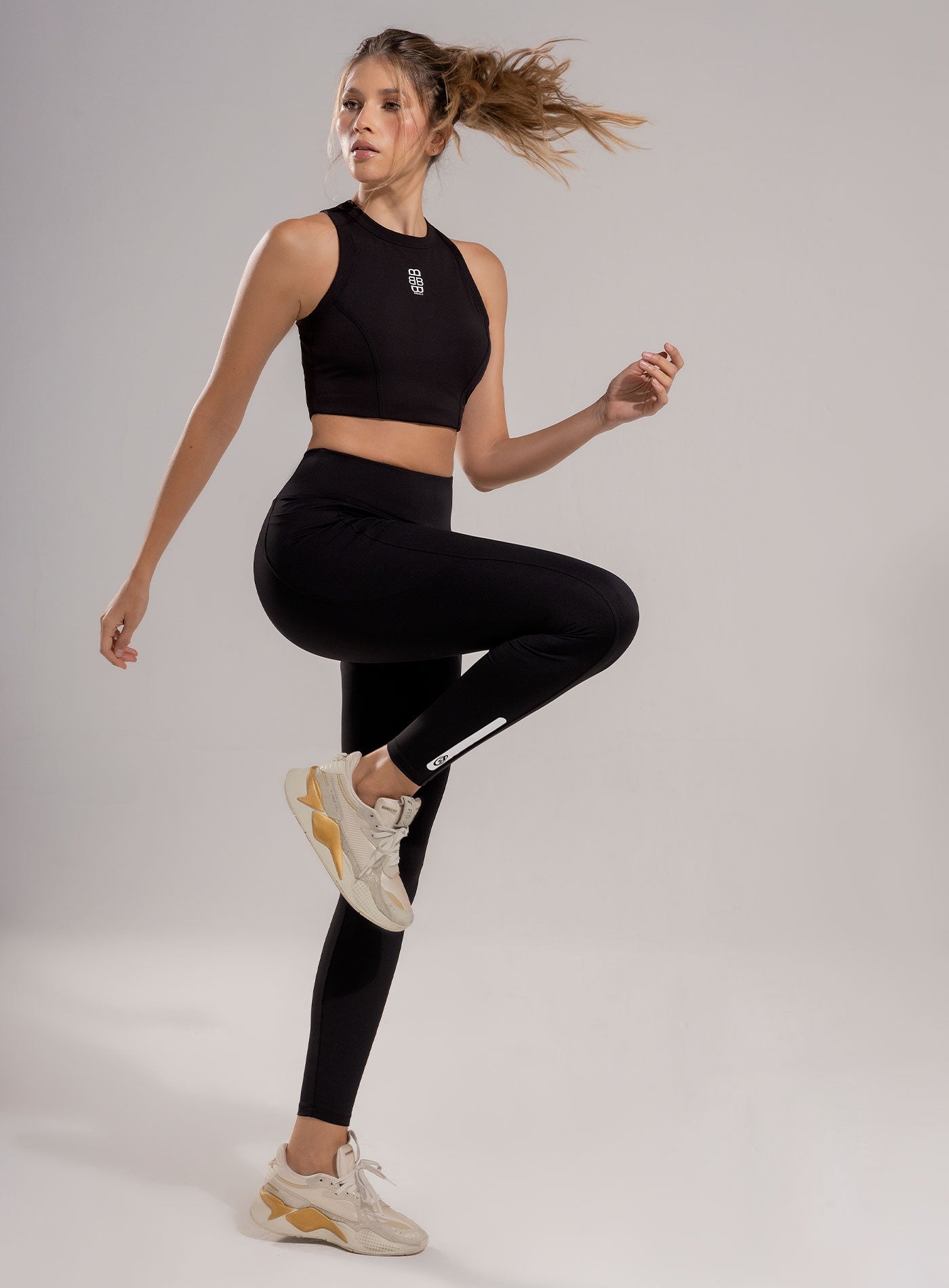 TOP DEPORTIVO TELA KIARA