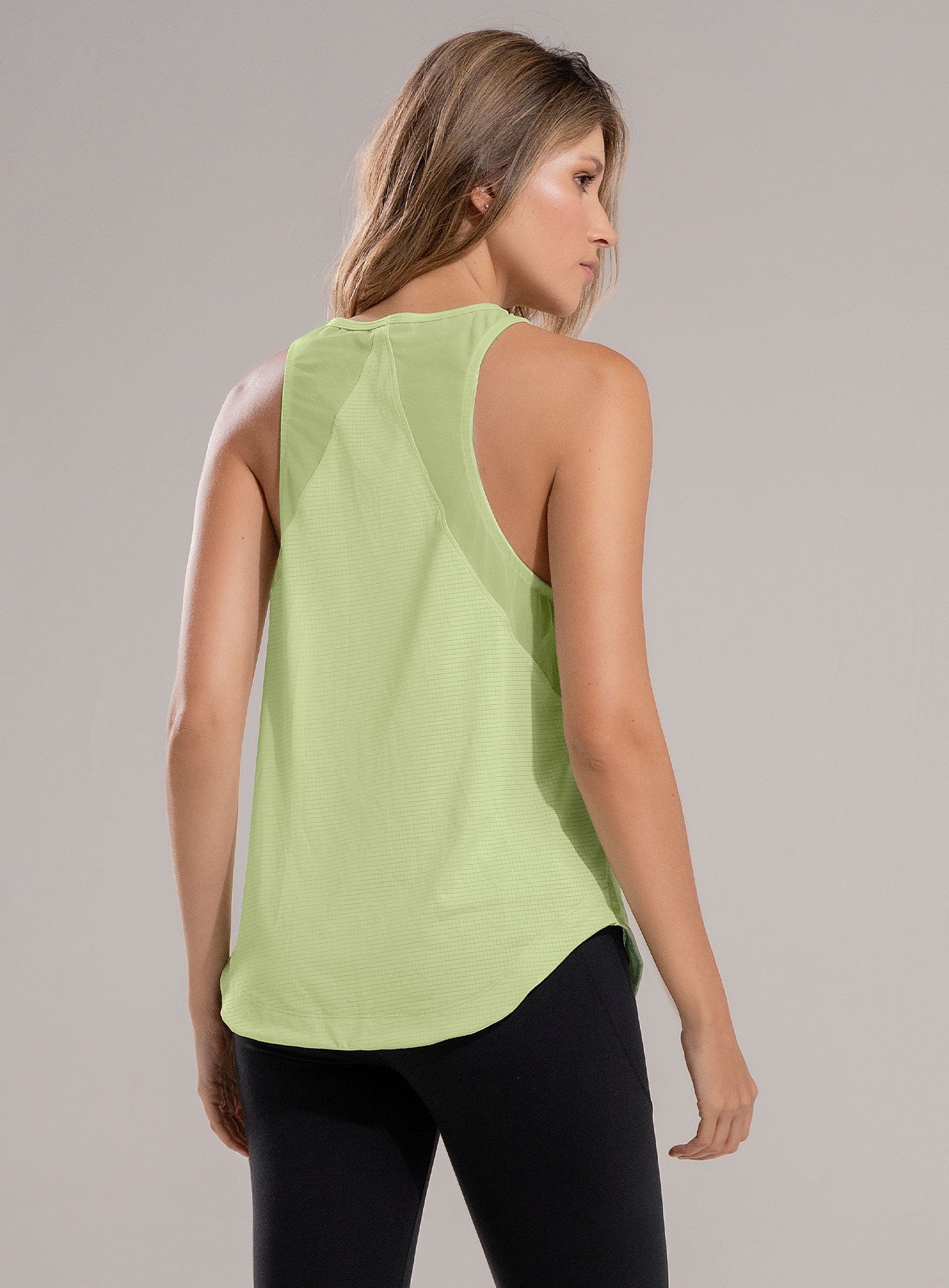 BLUSA DEPORTIVA CON ESTAMPADO