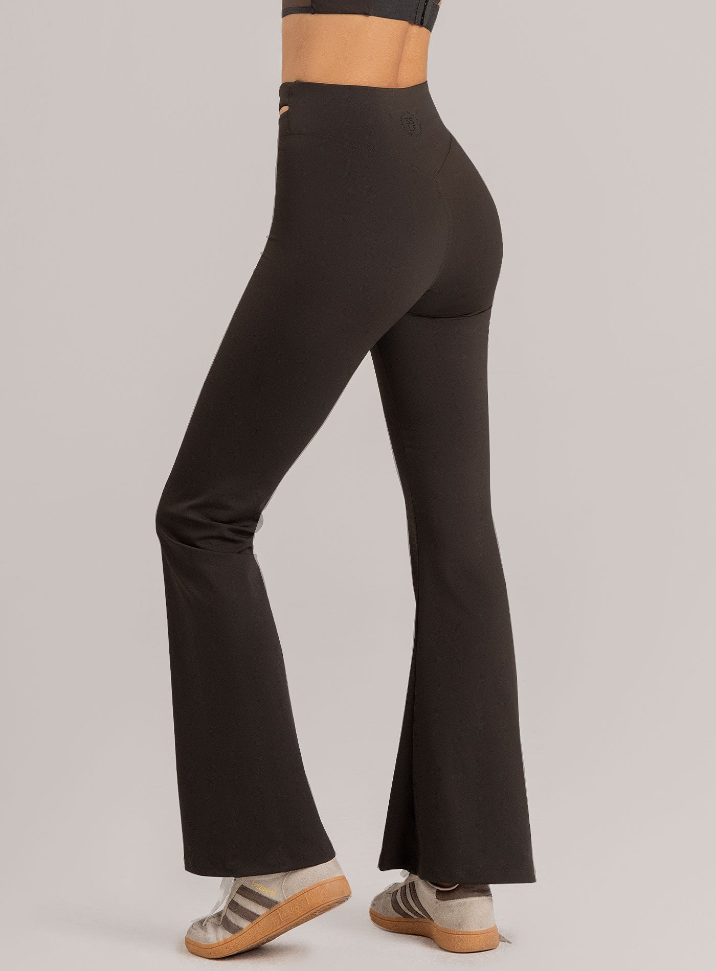 LEGGINS DEPORTIVO AZURA EN TELA KIARA 20 CAFÉ