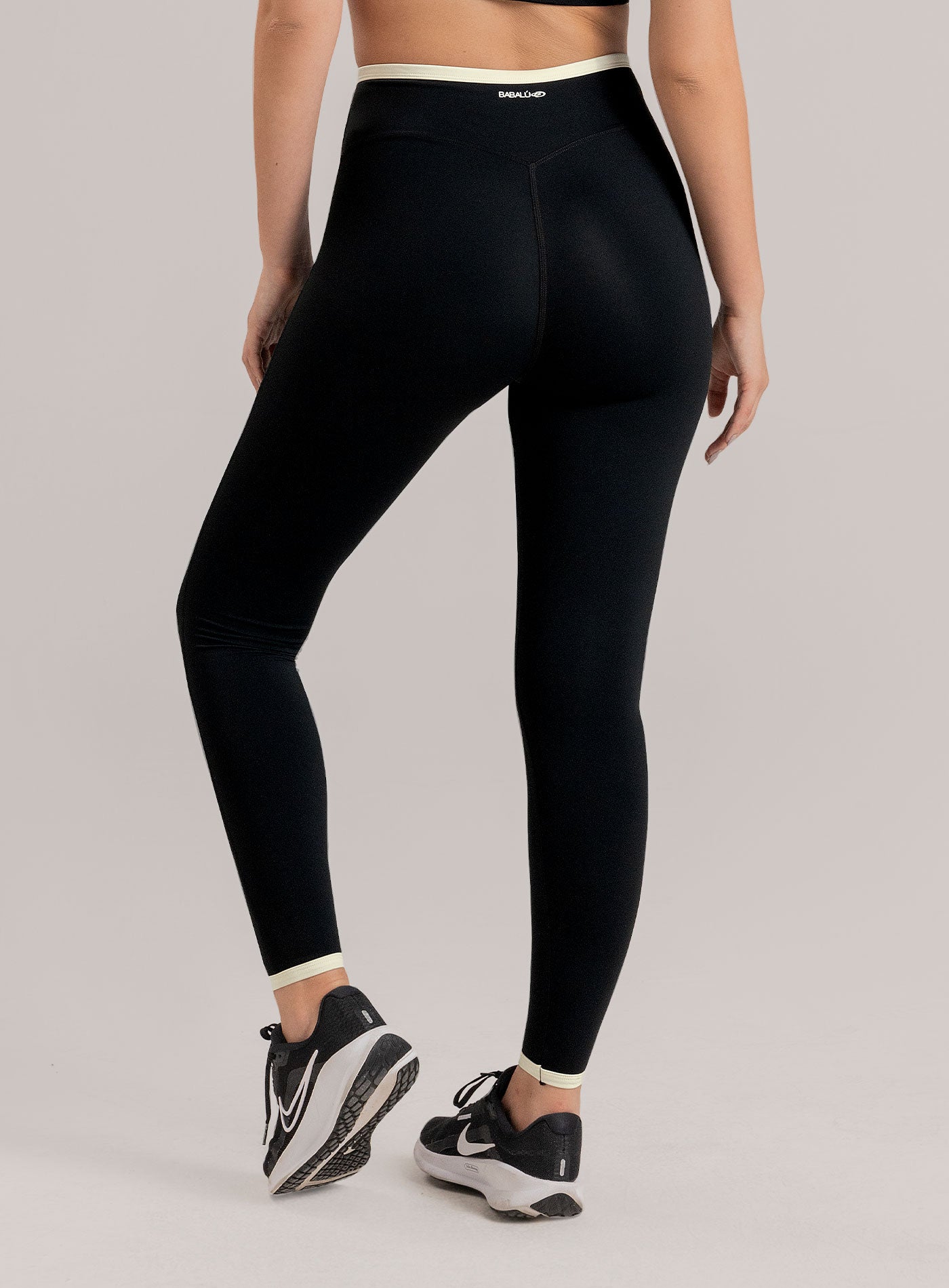 LEGGINS DEPORTIVO AMELIA EN TELA SHERY 1 NEGRO