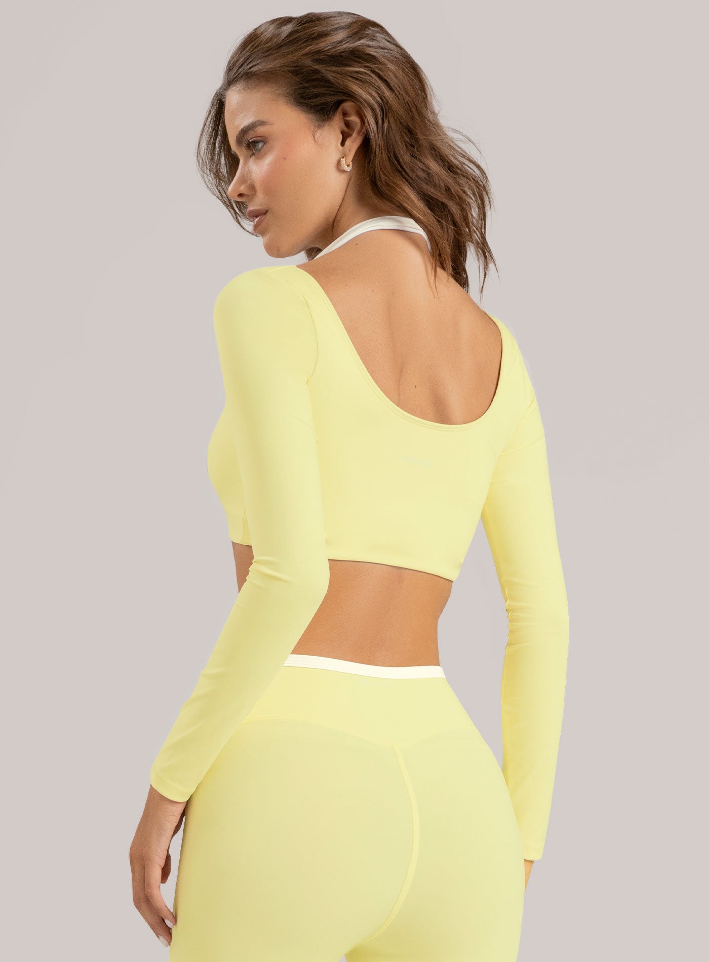 CROP TOP LEA EN TELA SHERY 13 AMARILLO