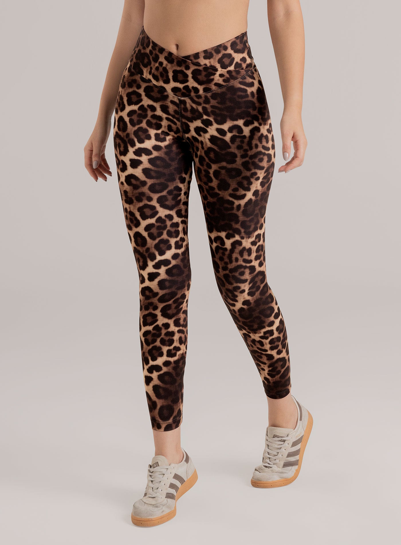 LEGGINS DEPORTIVO DIVINE EN TELA KIARA 20 CAFÉ
