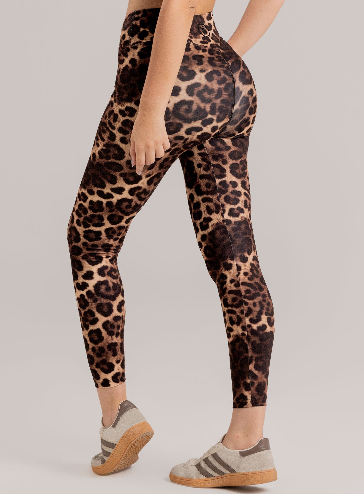 LEGGINS DEPORTIVO DIVINE EN TELA KIARA 20 CAFÉ