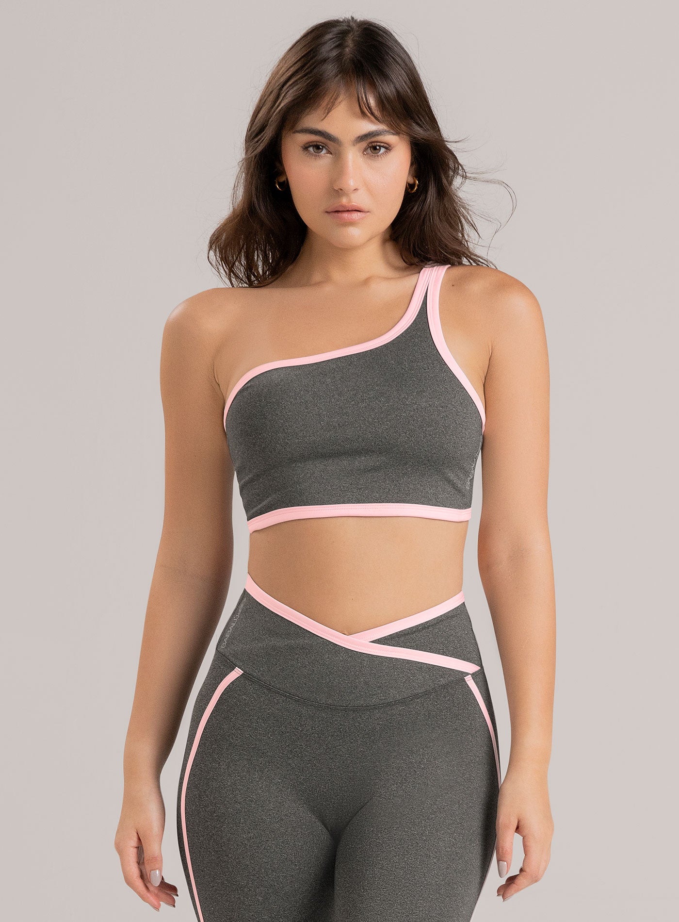 TOP DEPORTIVO AMARA EN TELA SUPLEX 40 ROSADO