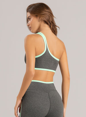 TOP DEPORTIVO AMARA EN TELA SUPLEX 51 VERDE