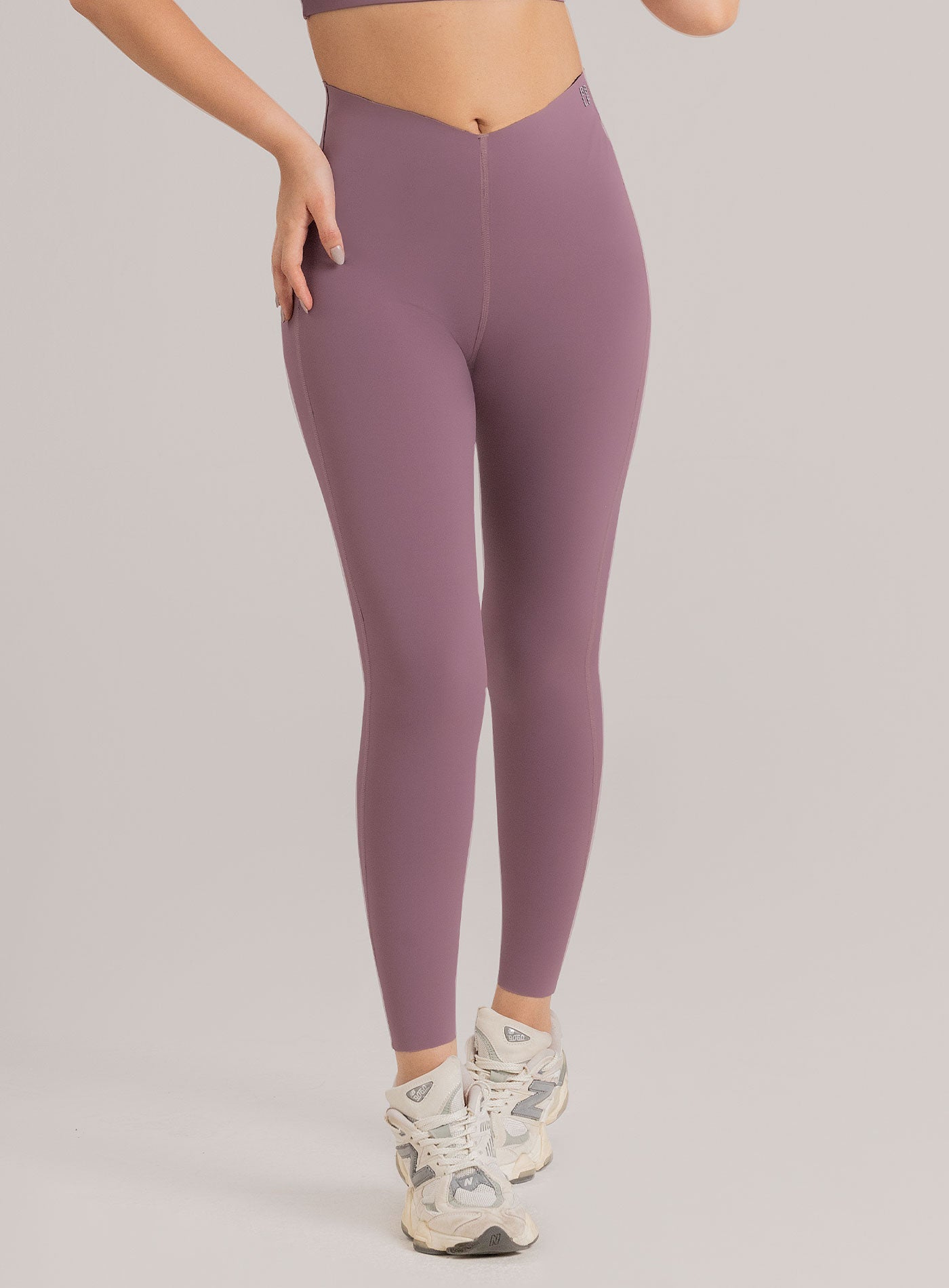 LEGGINS DEPORTIVO SOFT 87 MORA LECHE