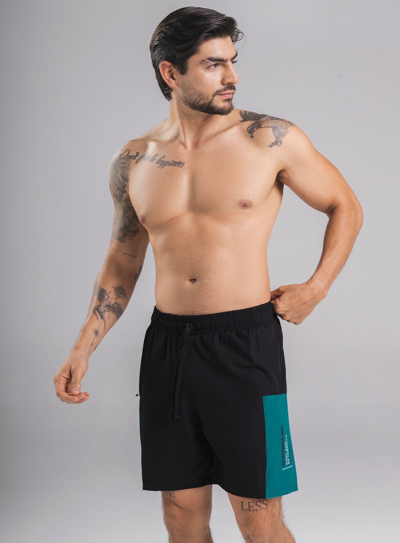PANTALONETA DEPORTIVA EN TELA SEMI TRANSPARENTE CON ESTAMPADO REF:85216