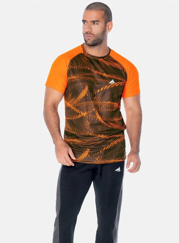 CAMISETA  DEPORTIVA SIBLIMADA CON CORTES  EN CONTRASTE