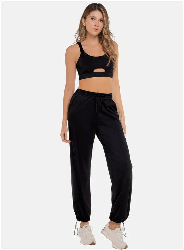 Pantalón casua en tela ribl con cordón graduable en botas - PRECIO ESPECIAL